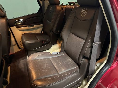 Used 2010 Cadillac Escalade Platinum AWD/4WD image 16
