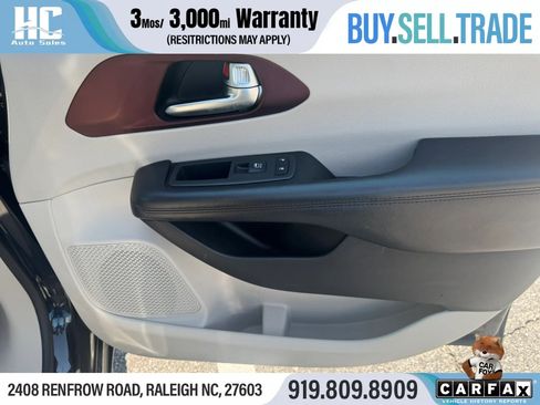 Used 2020 Chrysler Pacifica Limited FWD image 20