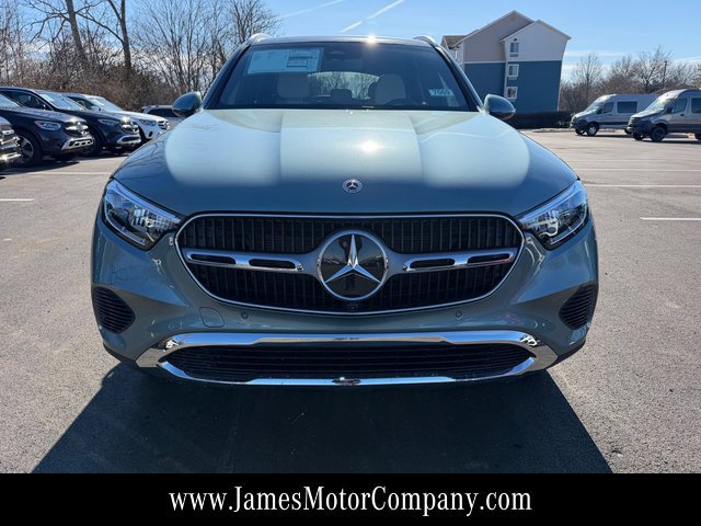 Used 2026 Mercedes-Benz GLC 300 4MATIC image 2