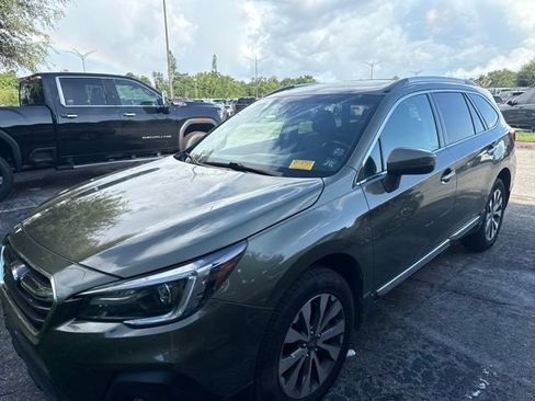 Used 2019 Subaru Outback 3.6R Touring AWD/4WD image 4