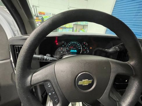 Used 2017 Chevrolet Express 3500 LT w/ LT Preferred Equipment Group image 11