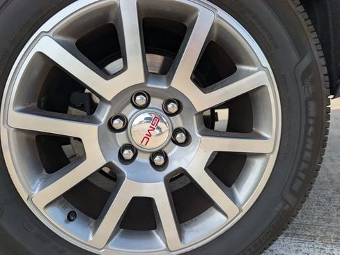 Used 2017 GMC Yukon Denali w/ Open Road Package image 8