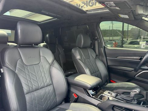 Used 2024 Kia Telluride SX Prestige X-Pro AWD/4WD image 17