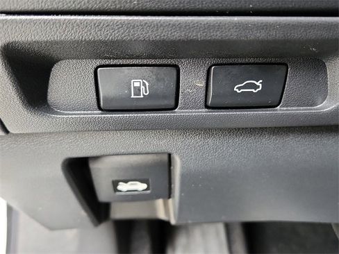 Used 2022 Lexus LS 500 AWD image 23