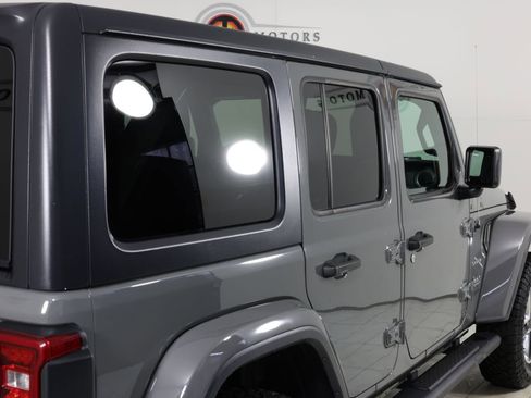 Used 2019 Jeep Wrangler Unlimited Sahara w/ Safety Group AWD/4WD image 41
