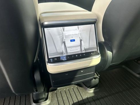 Used 2024 Tesla Model X image 22