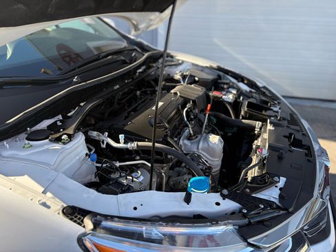 Used 2016 Honda Accord EX-L image 41