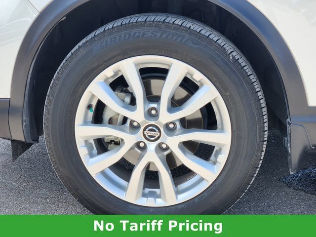 Used 2021 Nissan Rogue Sport SV w/ Technology Package FWD image 8