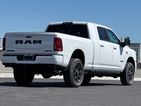 New 2026 RAM 2500 Laramie AWD/4WD image 3