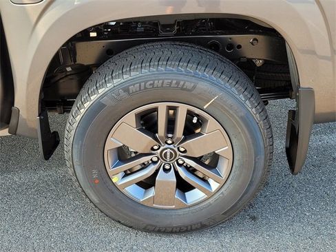 New 2026 Nissan Frontier SV w/ SV Convenience Package image 8