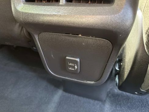 Used 2024 GMC Terrain SLE w/ Driver Convenience Package AWD/4WD image 13