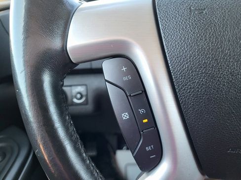 Used 2012 GMC Acadia SLE image 20