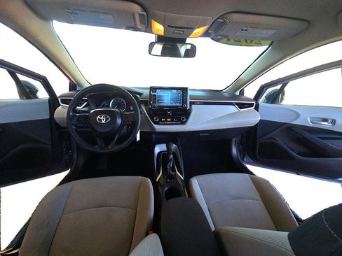 Used 2021 Toyota Corolla LE image 25
