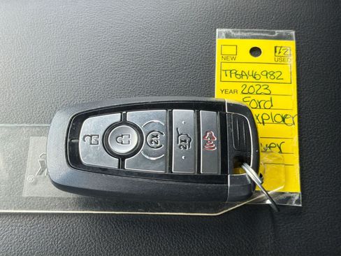 Used 2023 Ford Explorer XLT w/ Equipment Group 202A AWD/4WD image 35