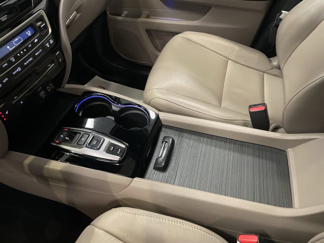 Used 2020 Honda Pilot Touring image 21