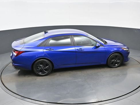 Used 2023 Hyundai Elantra SEL w/ Preferred Accessory Package image 37