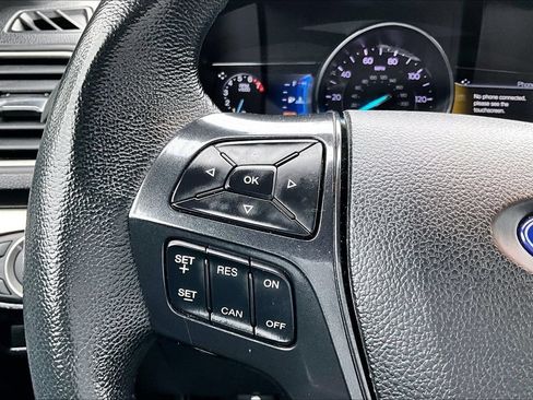 Used 2019 Ford Explorer XLT w/ Equipment Group 202A AWD/4WD image 21