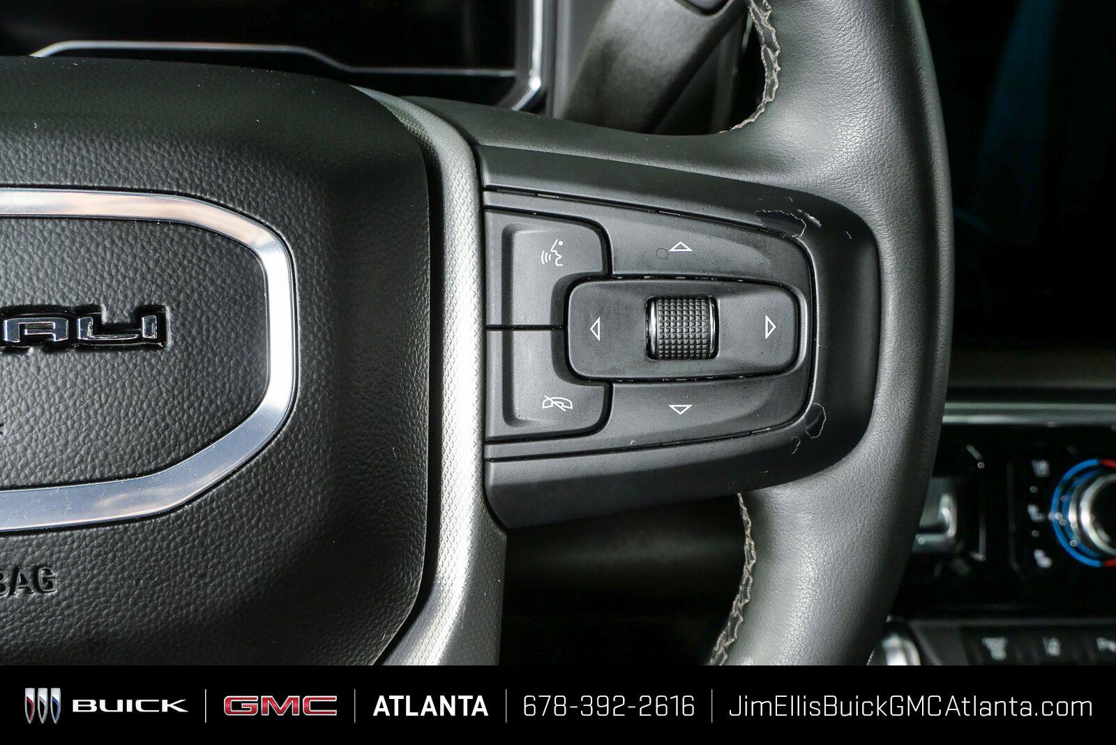 Used 2024 GMC Sierra 2500 Denali w/ Denali Reserve Package AWD/4WD image 12