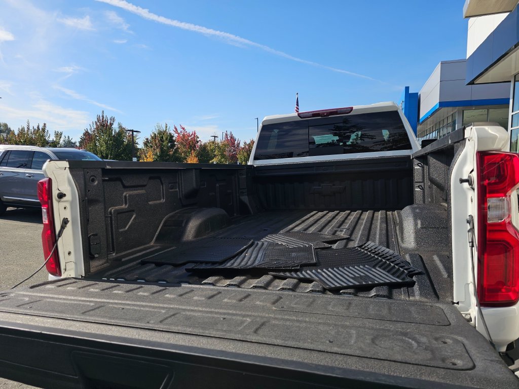 Used 2024 Chevrolet Silverado 2500 LTZ w/ LTZ Plus Package AWD/4WD image 17