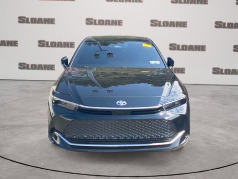 Used 2024 Toyota Crown XLE image 3