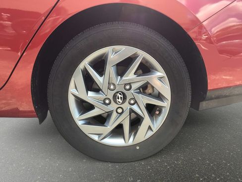 Certified 2024 Hyundai Elantra SEL FWD image 7