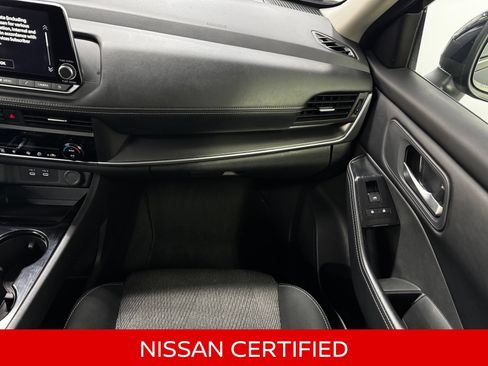 Certified 2025 Nissan Rogue SV AWD/4WD image 17