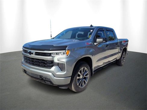 Used 2024 Chevrolet Silverado 1500 RST w/ Z71 Off-Road Package image 2