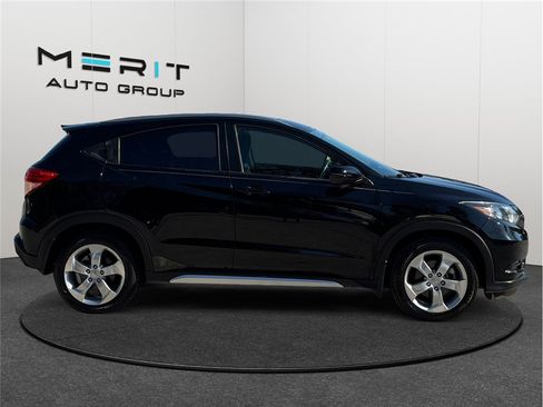 Used 2016 Honda HR-V EX-L image 10