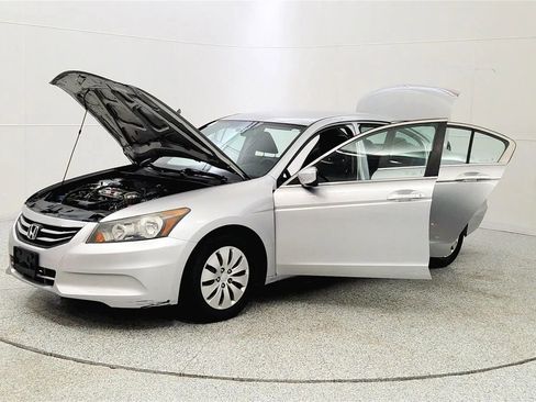 Used 2012 Honda Accord LX image 10