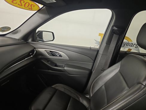 Certified 2023 Chevrolet Traverse LT w/ LPO, Floor Liner Package image 25