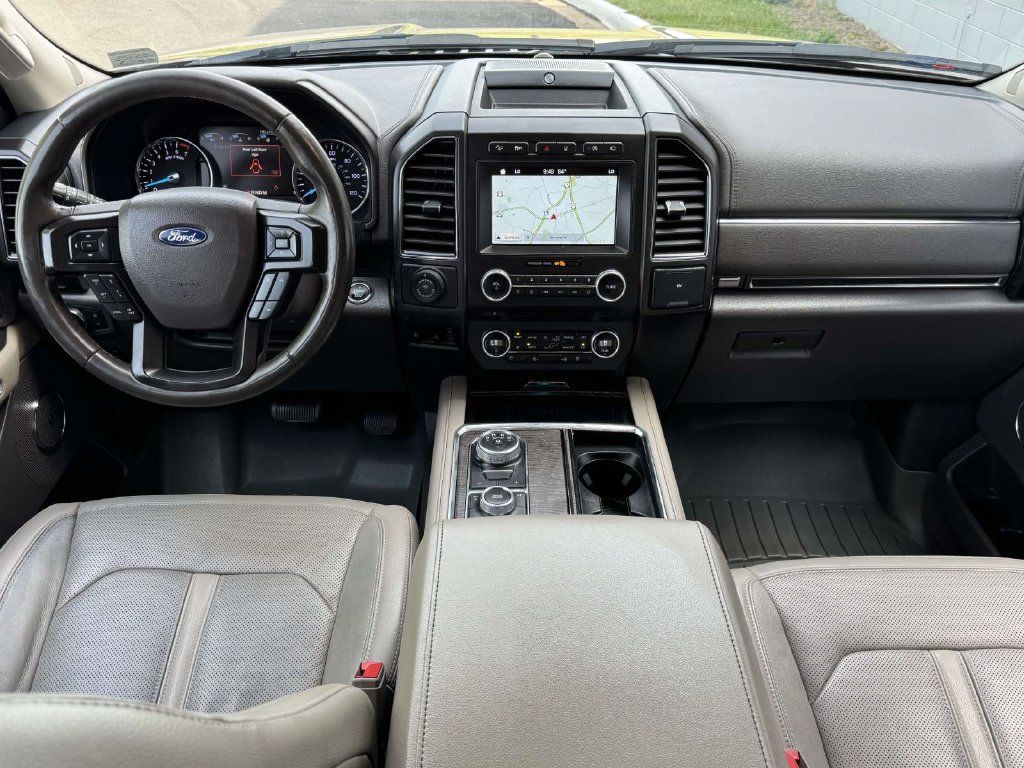 Used 2018 Ford Expedition Limited w/ Equipment Group 302A AWD/4WD image 2