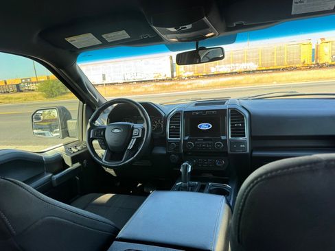 Used 2017 Ford F150 XLT w/ Equipment Group 302A Luxury image 38