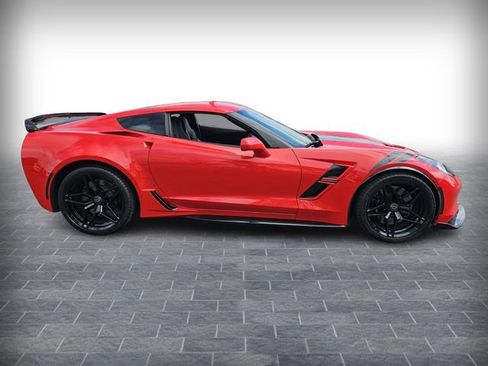 Used 2018 Chevrolet Corvette Grand Sport w/ Carbon Flash Badge Package image 4