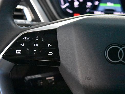 Used 2024 Audi Q4 e-tron Premium image 10