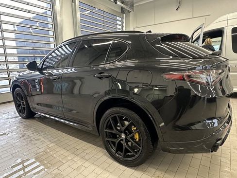 Used 2021 Alfa Romeo Stelvio Ti Sport image 5