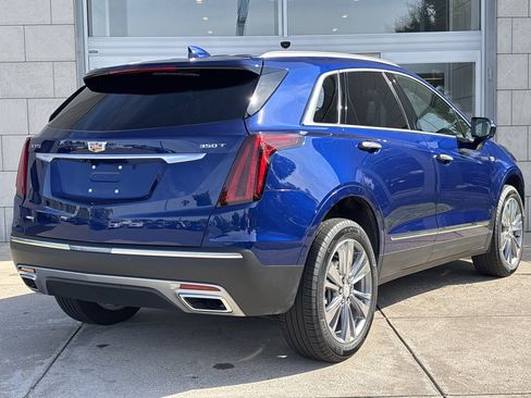 Used 2025 Cadillac XT5 Premium Luxury image 5