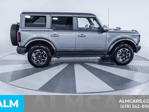 Used 2023 Ford Bronco Outer Banks AWD/4WD image 11