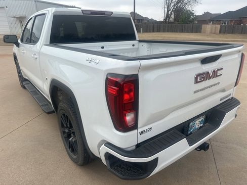 Used 2025 GMC Sierra 1500 Elevation image 2