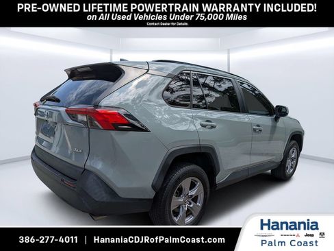 Used 2022 Toyota RAV4 XLE w/ Convenience Package FWD image 3