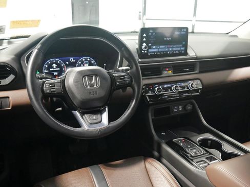 Used 2023 Honda Pilot Elite image 14