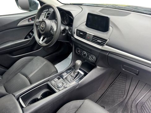 Used 2018 MAZDA MAZDA3 Sport w/ Preferred Equipment Package FWD image 4