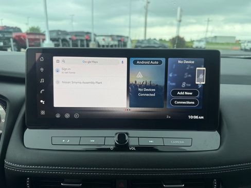 Used 2025 Nissan Rogue Platinum FWD image 11