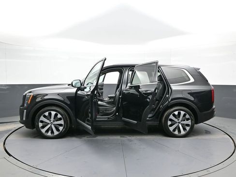 Certified 2022 Kia Telluride S image 44