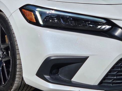 Used 2022 Honda Civic Sport image 4