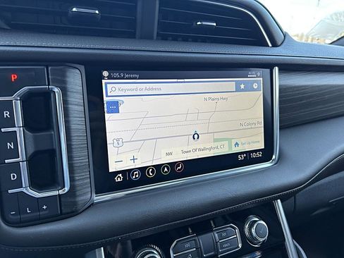 Used 2021 GMC Yukon XL Denali w/ Denali Premium Package image 27