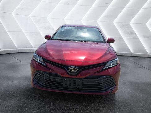 Used 2020 Toyota Camry LE image 2
