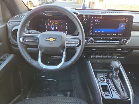 Used 2023 Chevrolet Colorado LT w/ LT Convenience Package image 15