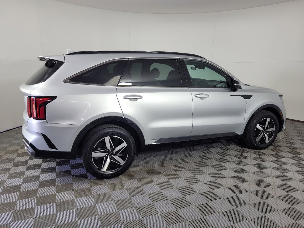 Used 2022 Kia Sorento S FWD image 10