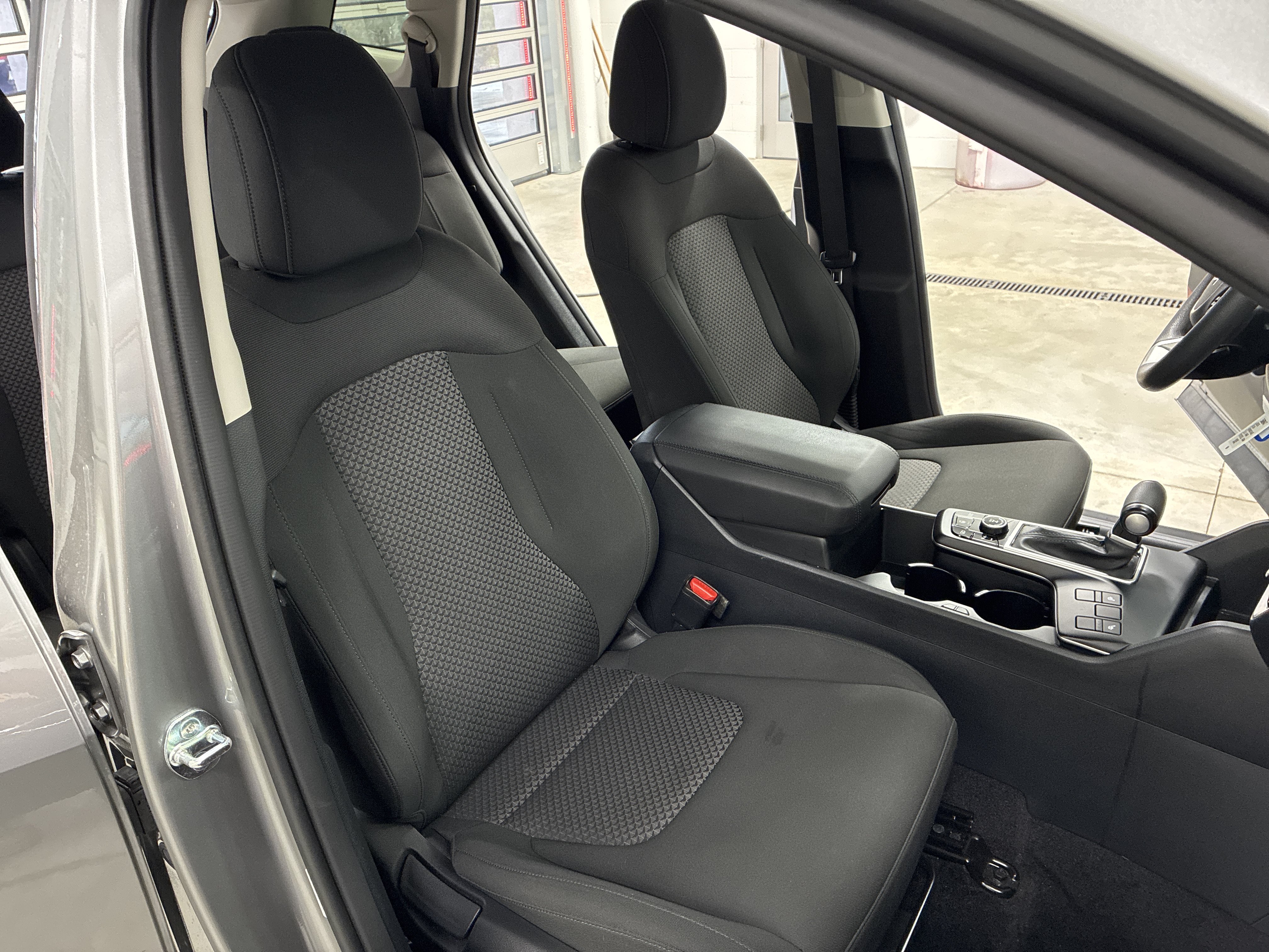 Certified 2025 Kia Sportage LX AWD/4WD image 15