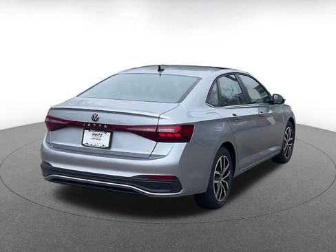 Used 2025 Volkswagen Jetta SE image 12